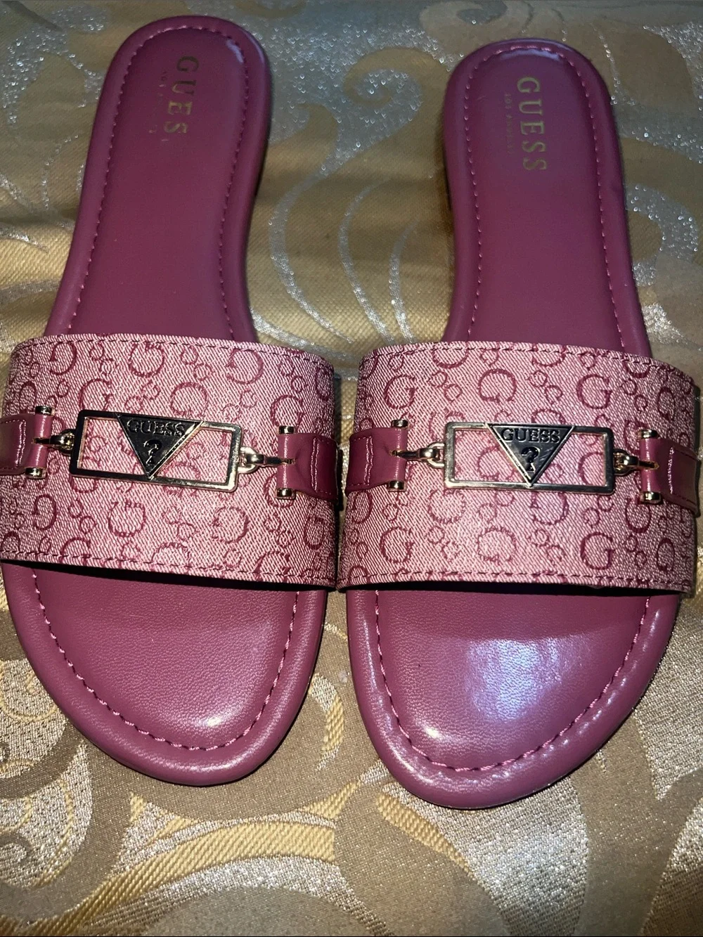 GUESS Hammond Pink Monogram Slides Sandals Gold Hatdware Size 10